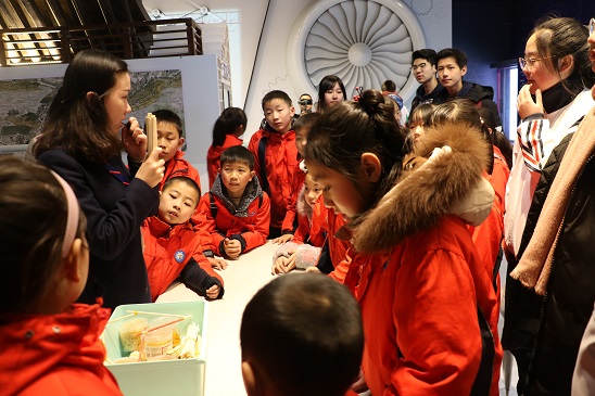 190102朝天区总工会开启农民工子女爱心研学之旅 (1).JPG