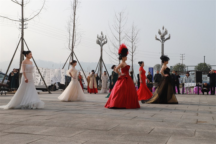 配图4.jpg