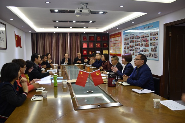职工律师团.JPG