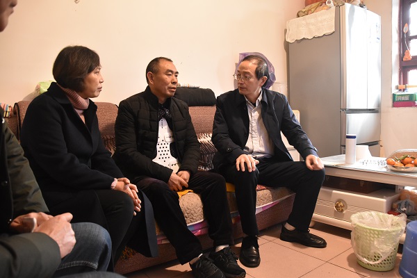 何开金走访慰问结对帮扶对象 (1).JPG